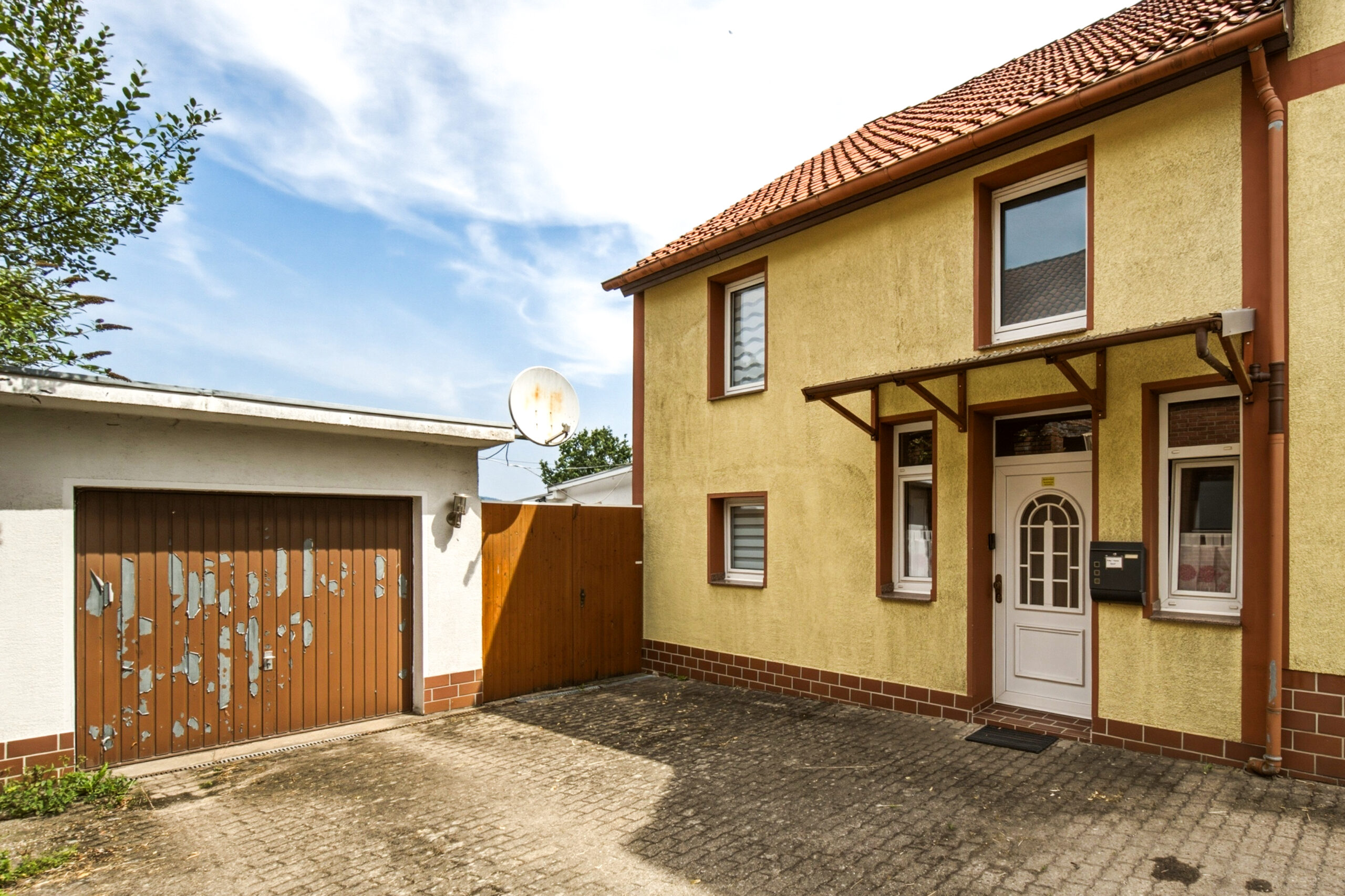 Hausansicht Hinten Eigentumswohnung Herford Wohnzimmer